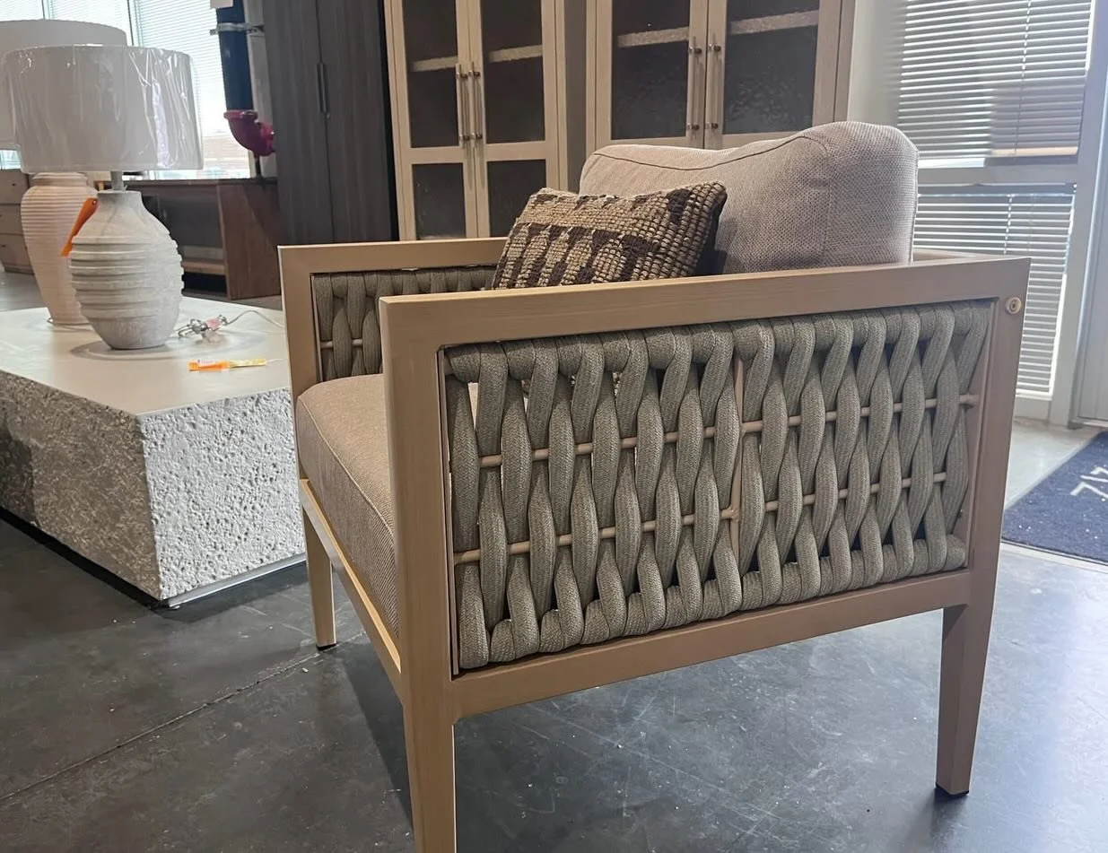 ⭐️We are open this Friday, February 6th⭐️
Model Home Clearance Center is stocked and ready to help you refresh your home! Everything is at wholesale prices or even BELOW COST😍 
We work with the famous brands you love, furnishing over 350 model homes