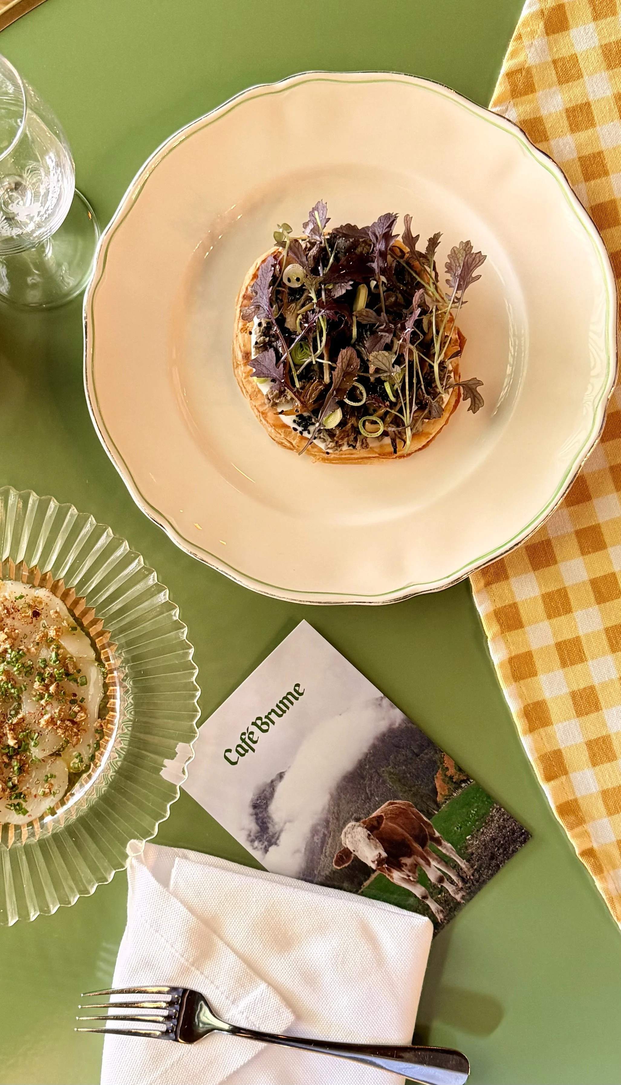 A top-down view of the Mushroom Tartlet.