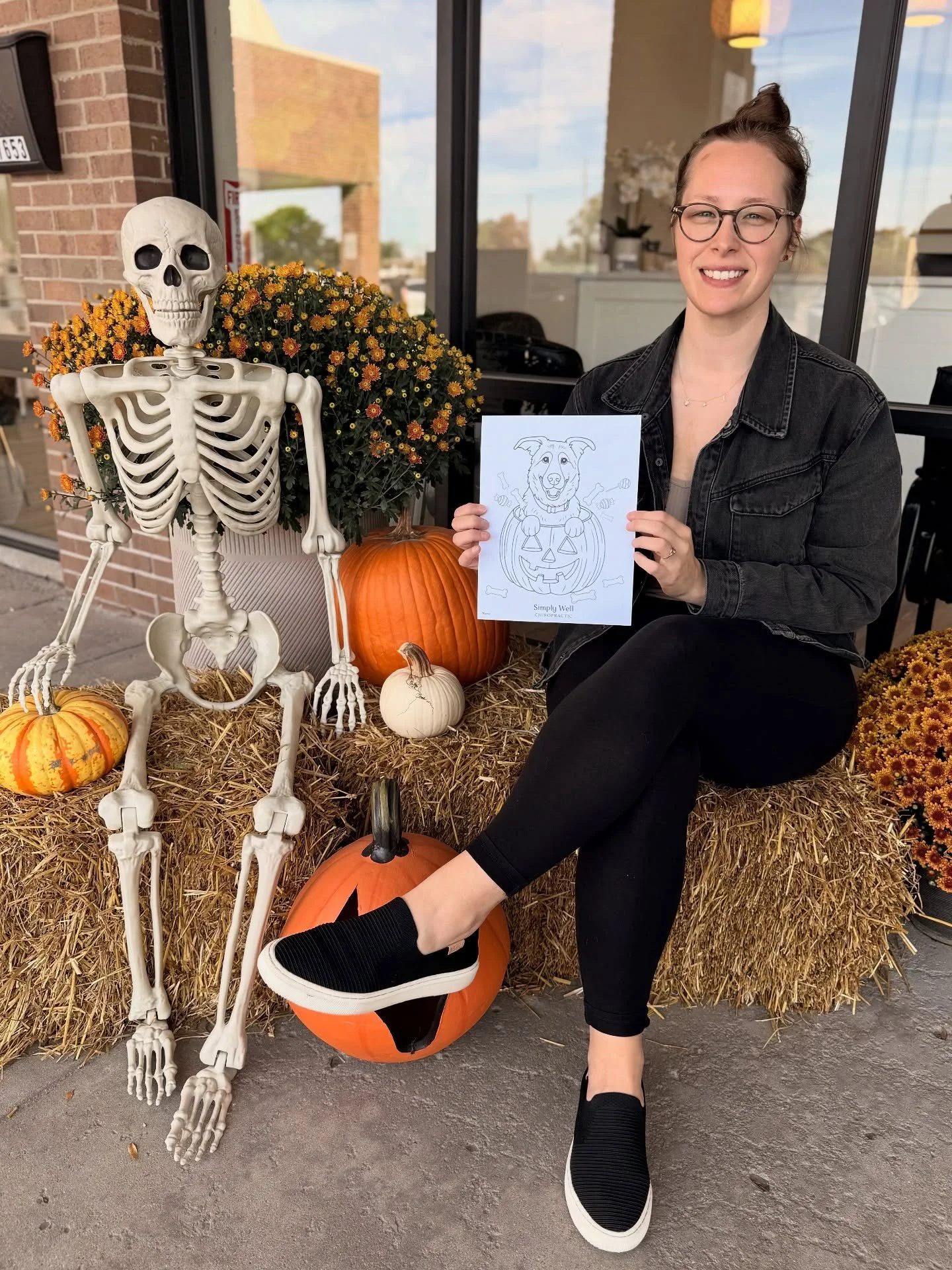 🎃🖍️ It&rsquo;s Coloring Contest Time! 🖍️🎃 
We&rsquo;re bringing a little extra Halloween fun to Simply Well Chiropractic! Whether you&rsquo;re a patient or not, everyone is welcome to join, we encourage you to get creative and have fun!

This yea