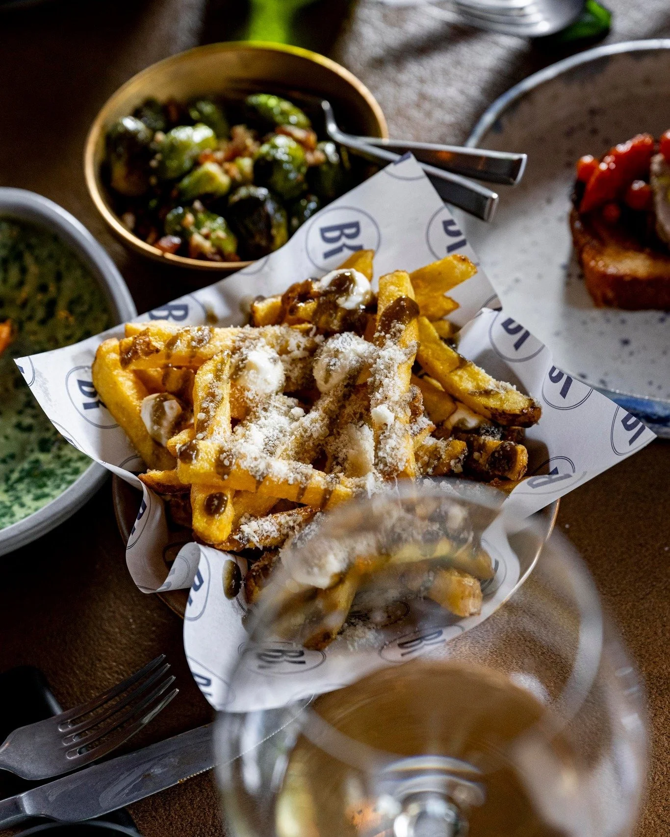 Het diner staat klaar. De glazen zijn gepoleerd. Wij zijn er weer klaar voor!
Maar soms gooit last-minute pech roet in het eten. Vandaag veel annuleringen, zonde eigenlijk...
Ben je spontaan? Heb je zin in een lekkere avond?
Dan zien we je zo!
#bis