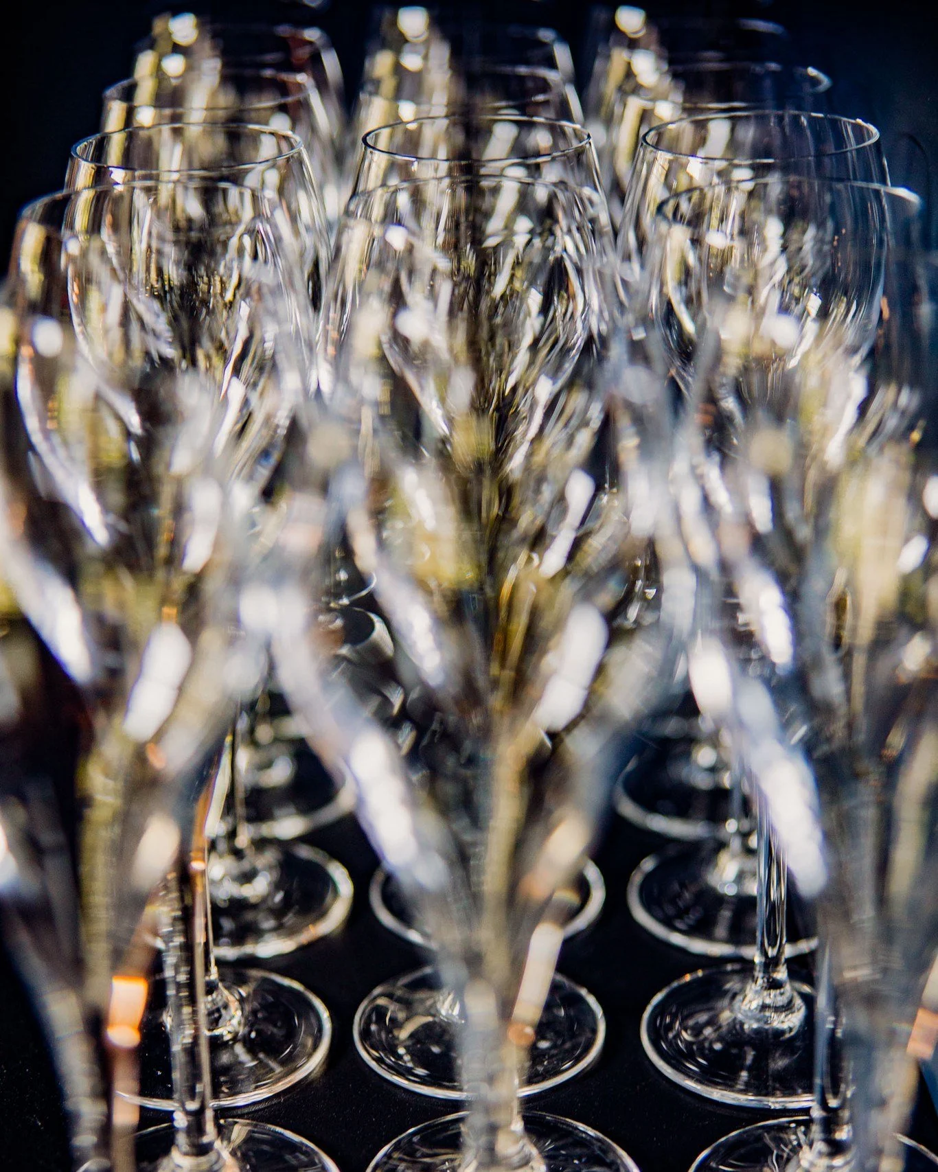 ✨ Kerst komt dichtbij.
Op 25, 26 en 27 december serveren we bij Bistro De Koetsier een feestelijk verrassingsmenu: lunch of diner, in stijl.

Reserveer je plek en vier de dagen met smaak.
📅 Bekijk het menu &amp; reserveer via onze website www.bistro