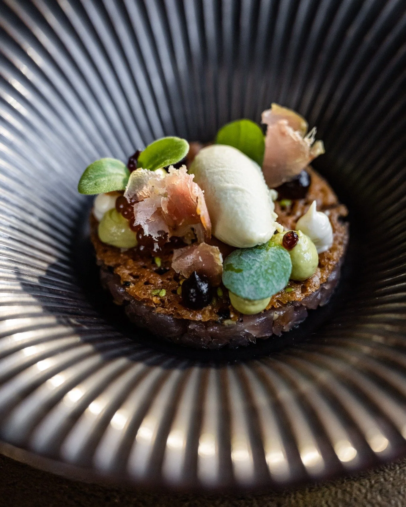 𝐋𝐚𝐚𝐭𝐬𝐭𝐞 𝐤𝐚𝐧𝐬. 𝐋𝐞𝐭𝐭𝐞𝐫𝐥𝐢𝐣𝐤!

Door een annulering is er vanavond nog &eacute;&eacute;n tafel voor 2 vrijgekomen.
En morgen, op onze allerlaatste dag, nog &eacute;&eacute;n tafel voor 4.

Wil je nog &eacute;&eacute;n keer aan tafel b