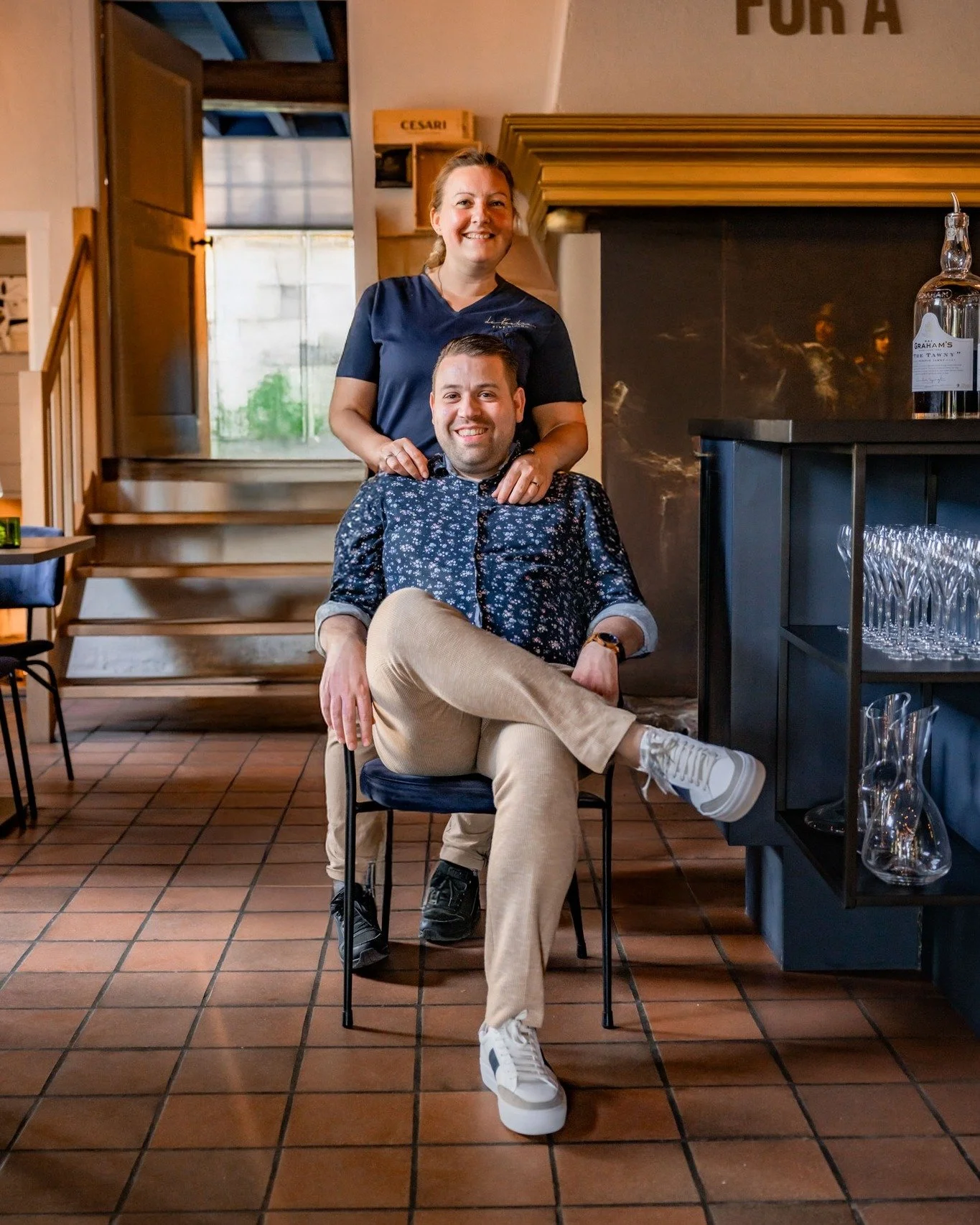 𝐕𝐚𝐧𝐝𝐚𝐚𝐠 𝐢𝐬 𝐨𝐧𝐳𝐞 𝐥𝐚𝐚𝐭𝐬𝐭𝐞 𝐝𝐚𝐠 𝐛𝐢𝐣 𝐁𝐢𝐬𝐭𝐫𝐨 𝐃𝐞 𝐊𝐨𝐞𝐭𝐬𝐢𝐞𝐫.

Wat begon als een droom groeide uit tot 6,5 jaar vol avonden, gesprekken, gerechten, wijnen, kaaskarren, nieuwe idee&euml;n en vooral&hellip; jullie.
Onze 