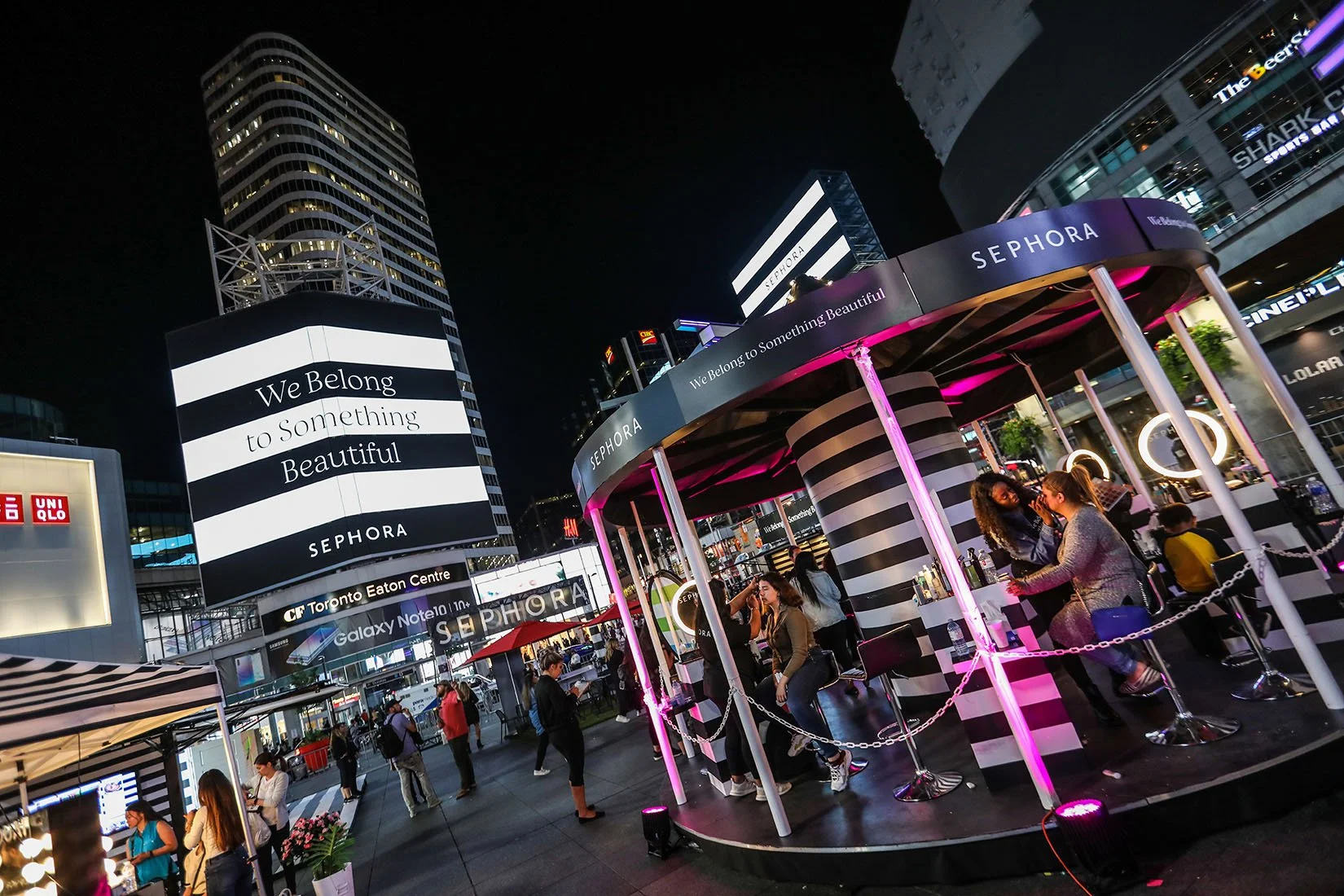 sephora-mobile-beauty-popup-shop-marketing-toronto-makeup-2019-loki-19.jpg