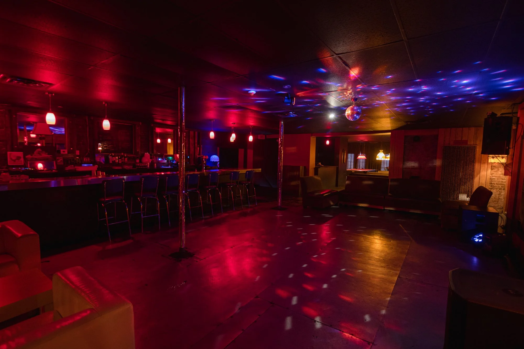 LeDeuxieme Salle HQ-3.jpg