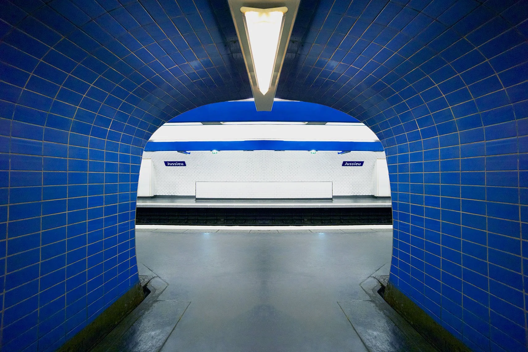 Metro-Bleu_III_web.jpg