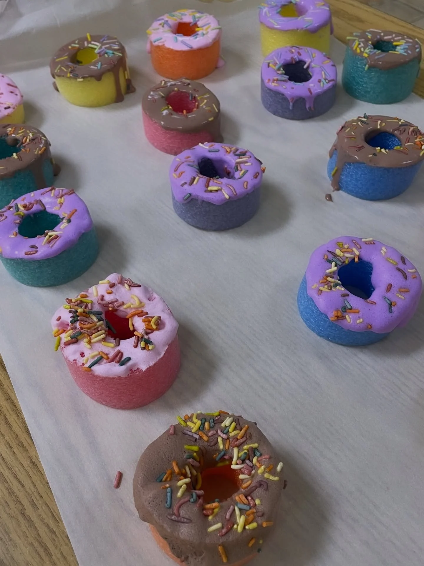 🍩✨ Our little learners put their sensory skills to work today by baking up some &quot;donuts!&quot;

Using texture, imagination, and hands-on exploration, they created sweet treats that were good for the senses (and the soul). 💛 #AntzyPantzPreschoo