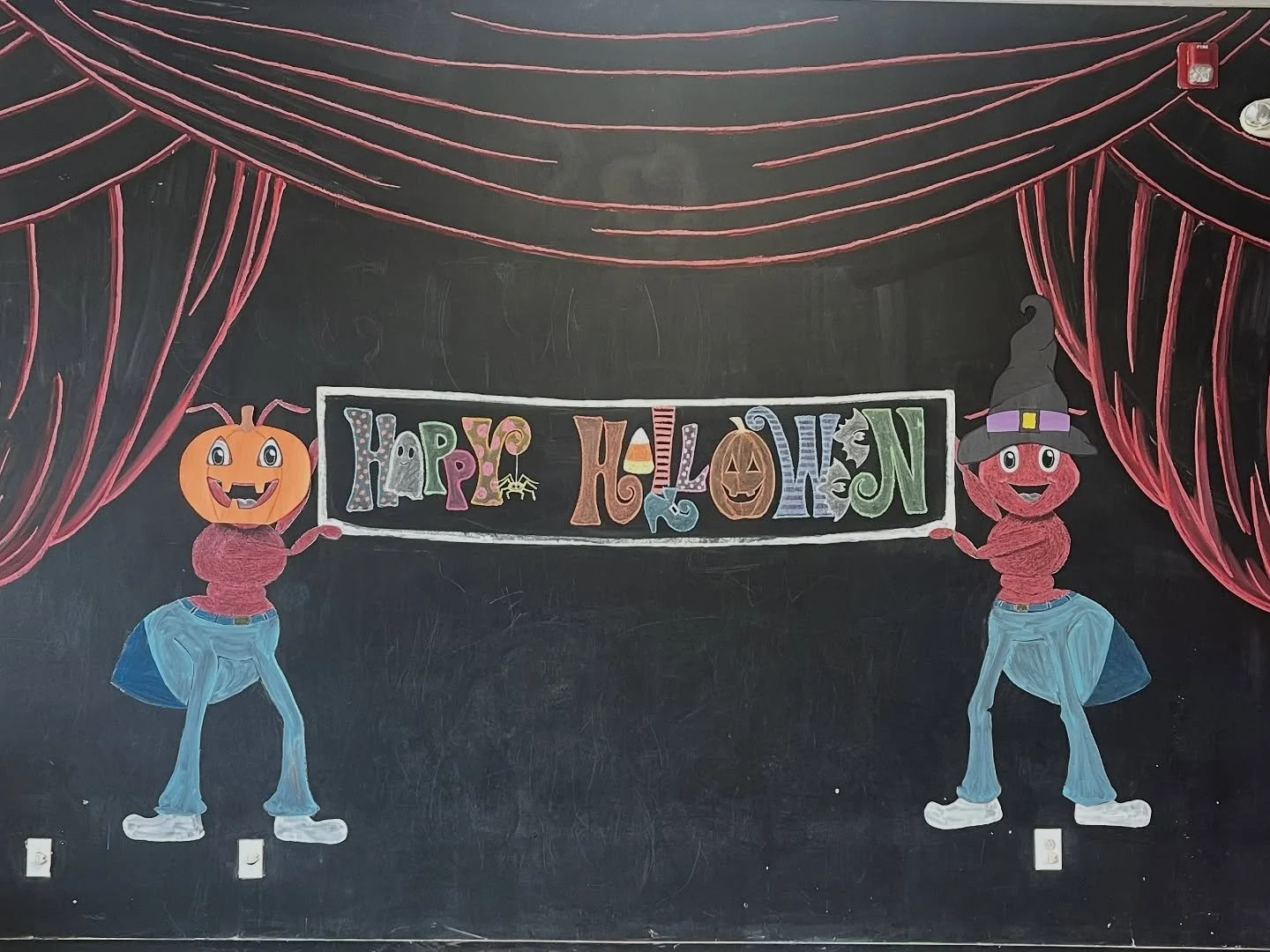 🎃 What a SPOOKTACULAR time! 👻

A big thank-you to all the kiddos who joined us for our annual Halloween celebration this weekend! We loved sharing spooky spaghetti and meatballs, eerie apple juice, and a frightfully fun dessert. 🍝🕸️

The kids had