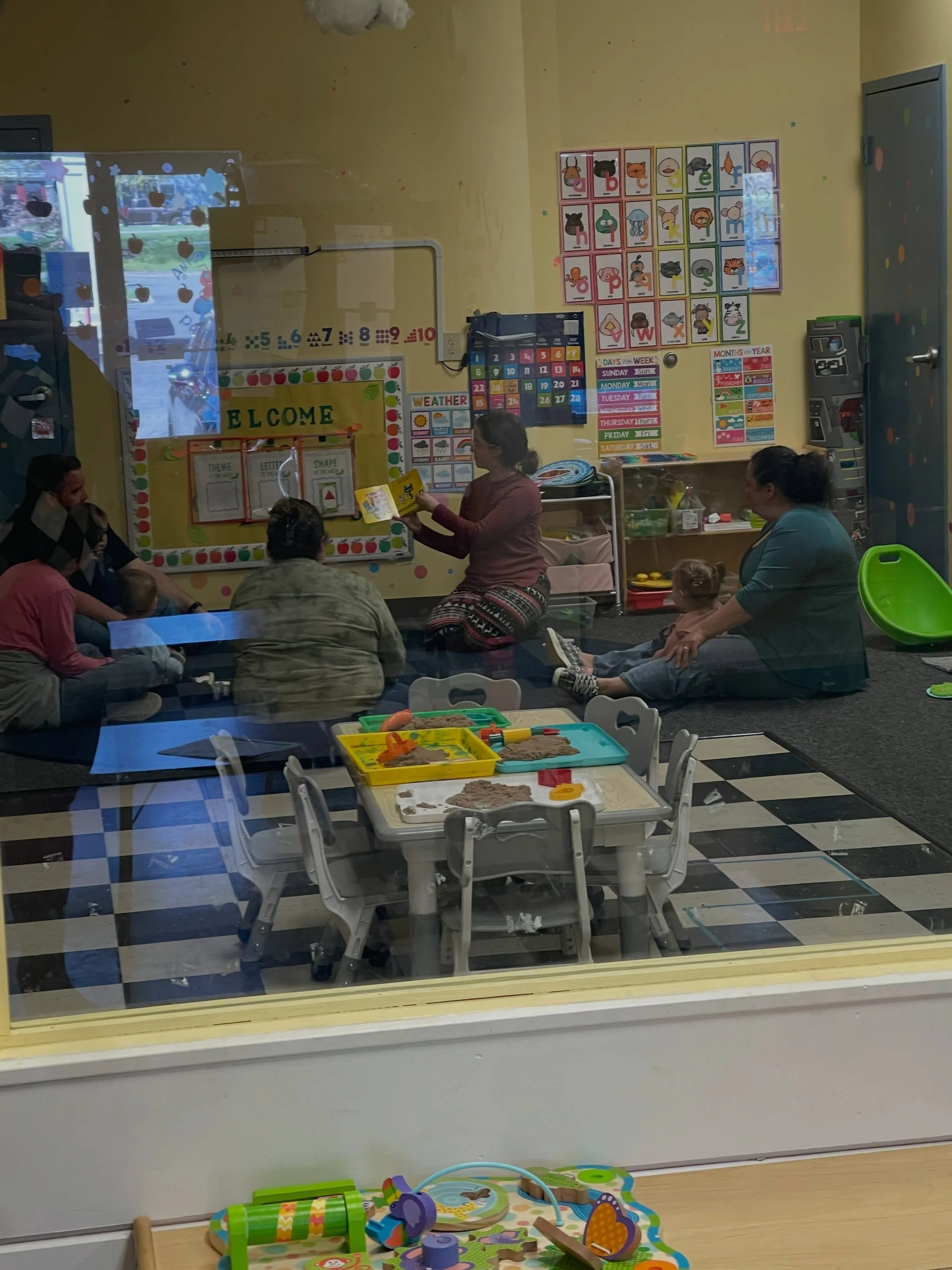 ✨ A little glimpse into our &ldquo;Grown Up &amp; Me&rdquo; class at Antzy Pantz Preschool! ✨

Our 45-minute class is the perfect introduction to preschool for little learners and their favorite grown-up 💛

Each session is a condensed version of our