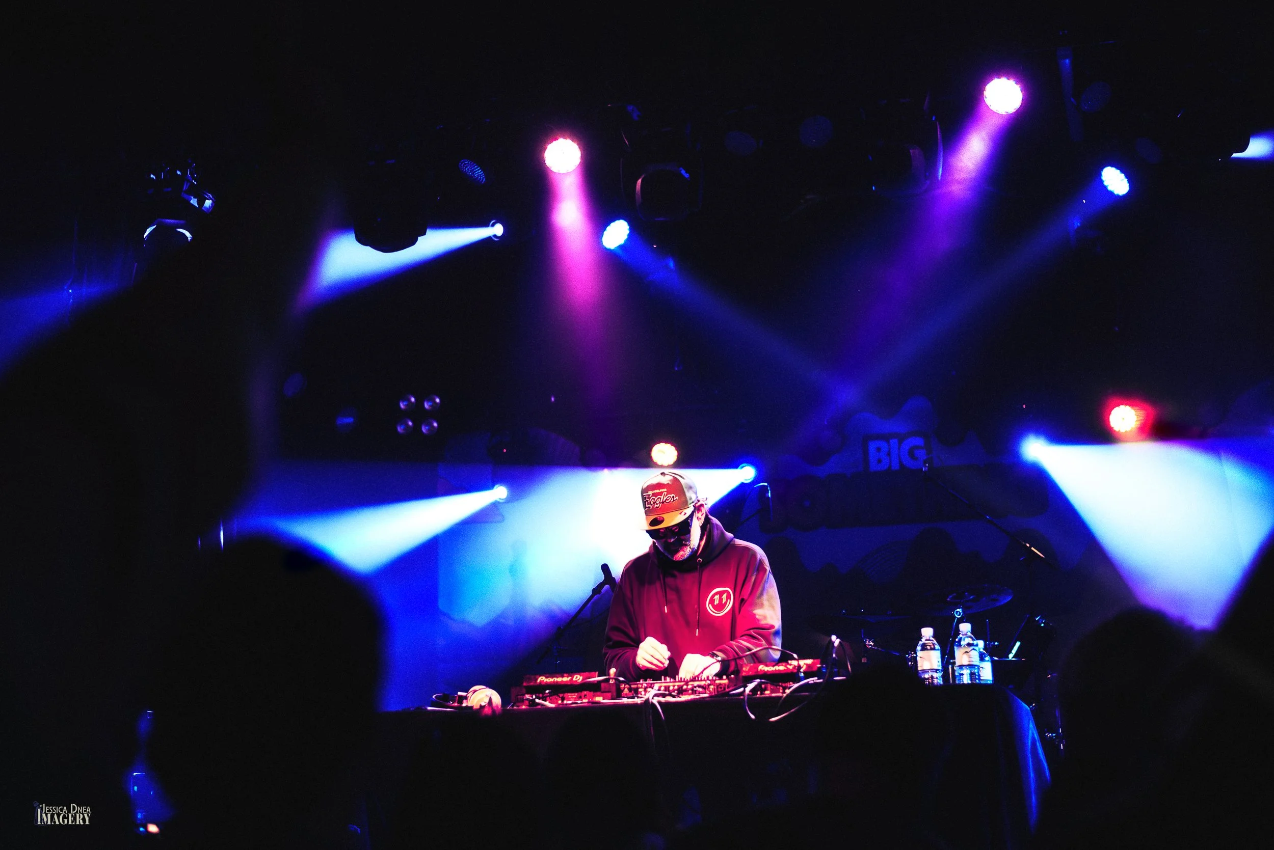 Denver live music photographer for artists, venues, promoters, and agencies—concert coverage across Denver and Colorado with fast delivery and press-ready files. 
Jessica Dnea Imagery