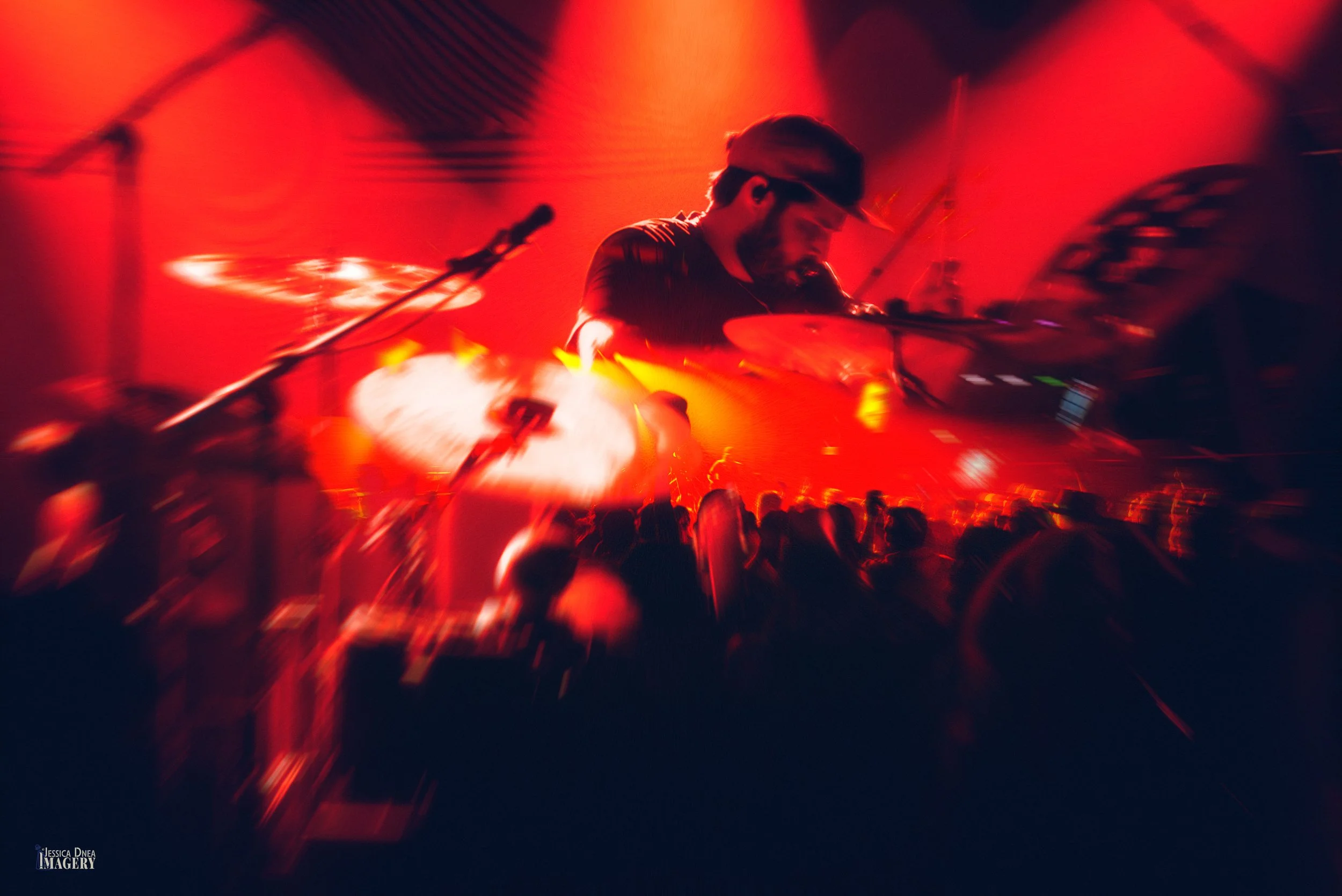 Denver live music photographer for artists, venues, promoters, and agencies—concert coverage across Denver and Colorado with fast delivery and press-ready files. 
Jessica Dnea Imagery