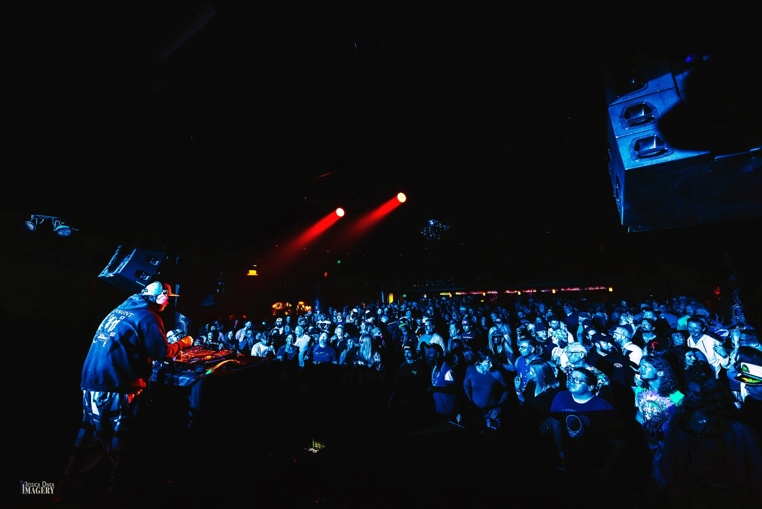 Denver live music photographer for artists, venues, promoters, and agencies—concert coverage across Denver and Colorado with fast delivery and press-ready files. 
Jessica Dnea Imagery