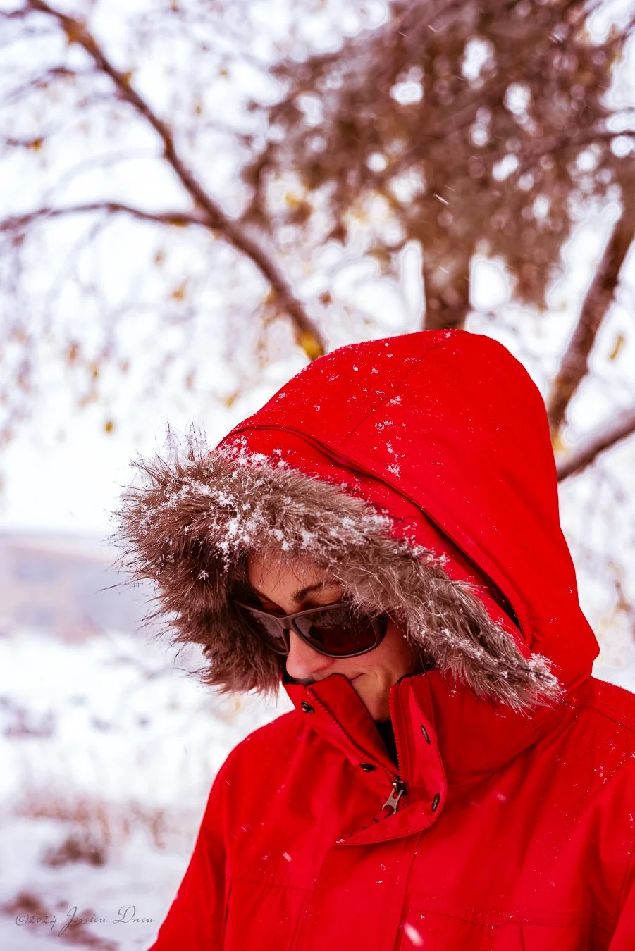 Outdoor portrait image in Colorado with real background context Lauryn Yevincy