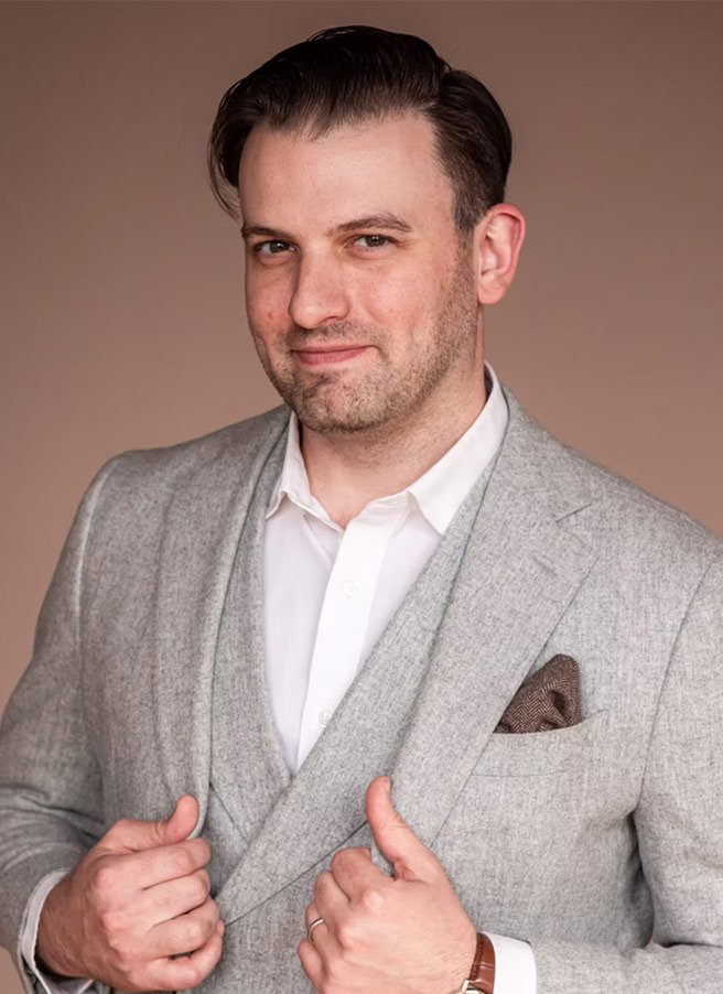 Evan Bravos baritone