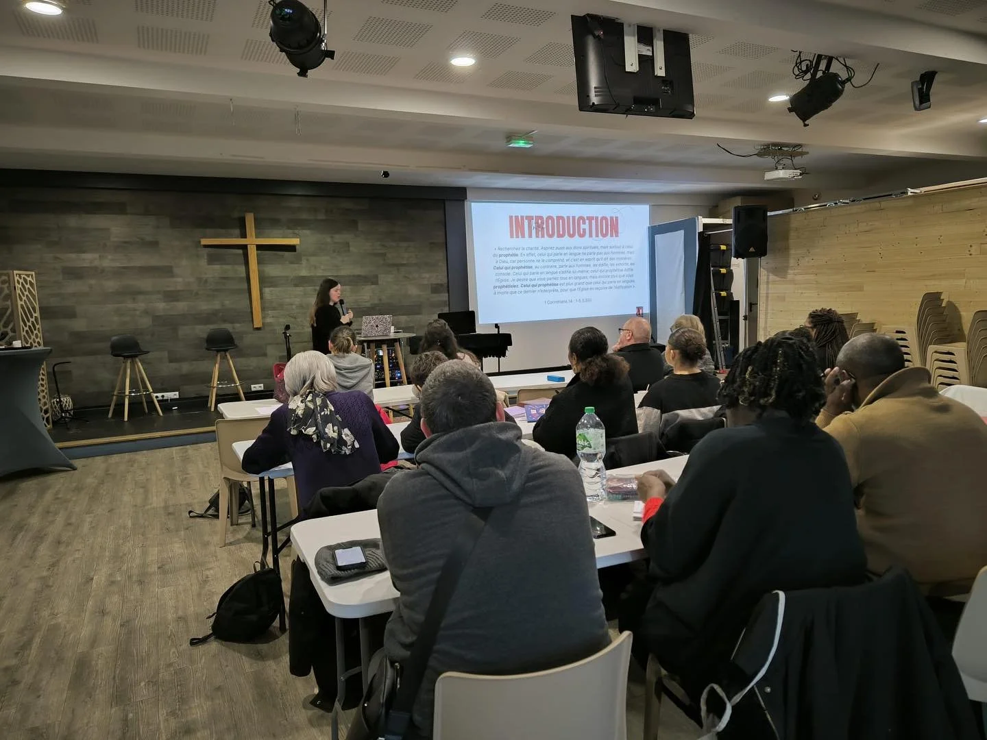 Retour sur le cours d&rsquo;interpr&eacute;tation des r&ecirc;ves. Nous avons pu mettre en pratique en interpr&eacute;tant ensemble une dizaine de r&ecirc;ves : le constat est que Dieu s&rsquo;adresse &agrave; tout le monde. 

&laquo;&nbsp;Il parle p