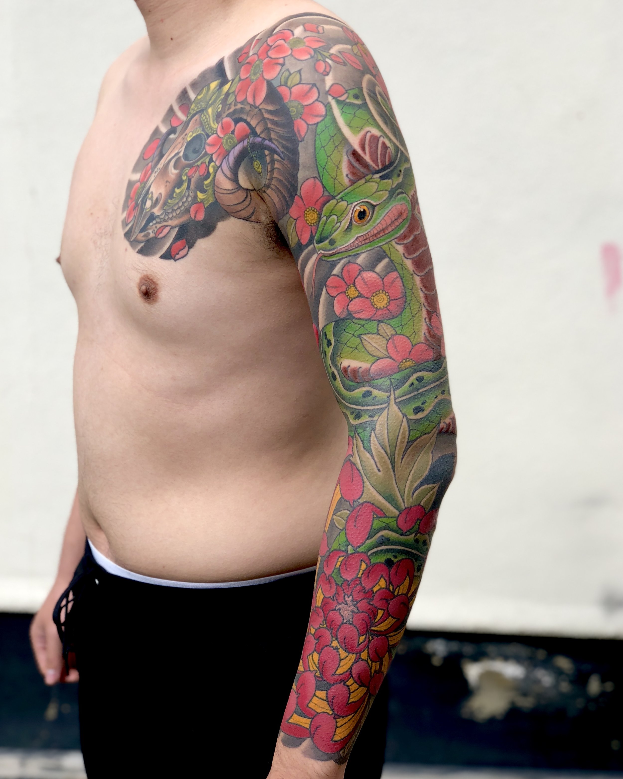 Japanese tattoo Snake chrysanthemum 