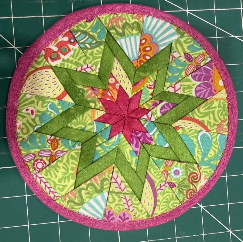 Amish Friendship Star Hot Pad