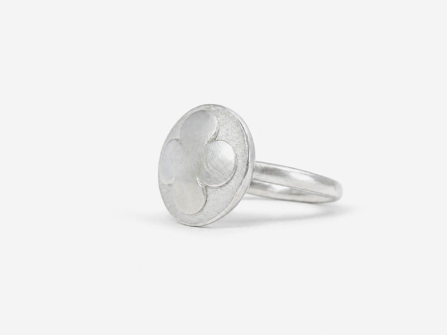 C1_Domed-Lid-Satin-Three+Quarter.png