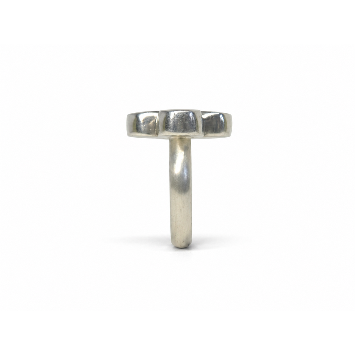 C4_Solid-Cruciform-Bezel-Side.png
