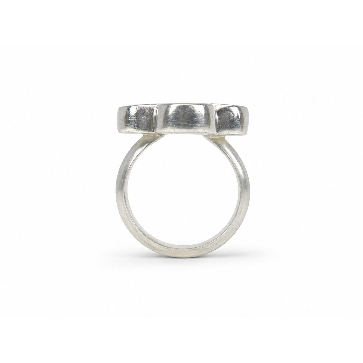 C4_Solid-Cruciform-Bezel-Side Front.png