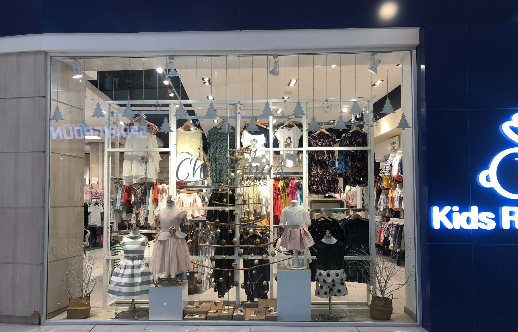 escaparatismo_panama_visual_merchandising_rosa_creativa.png