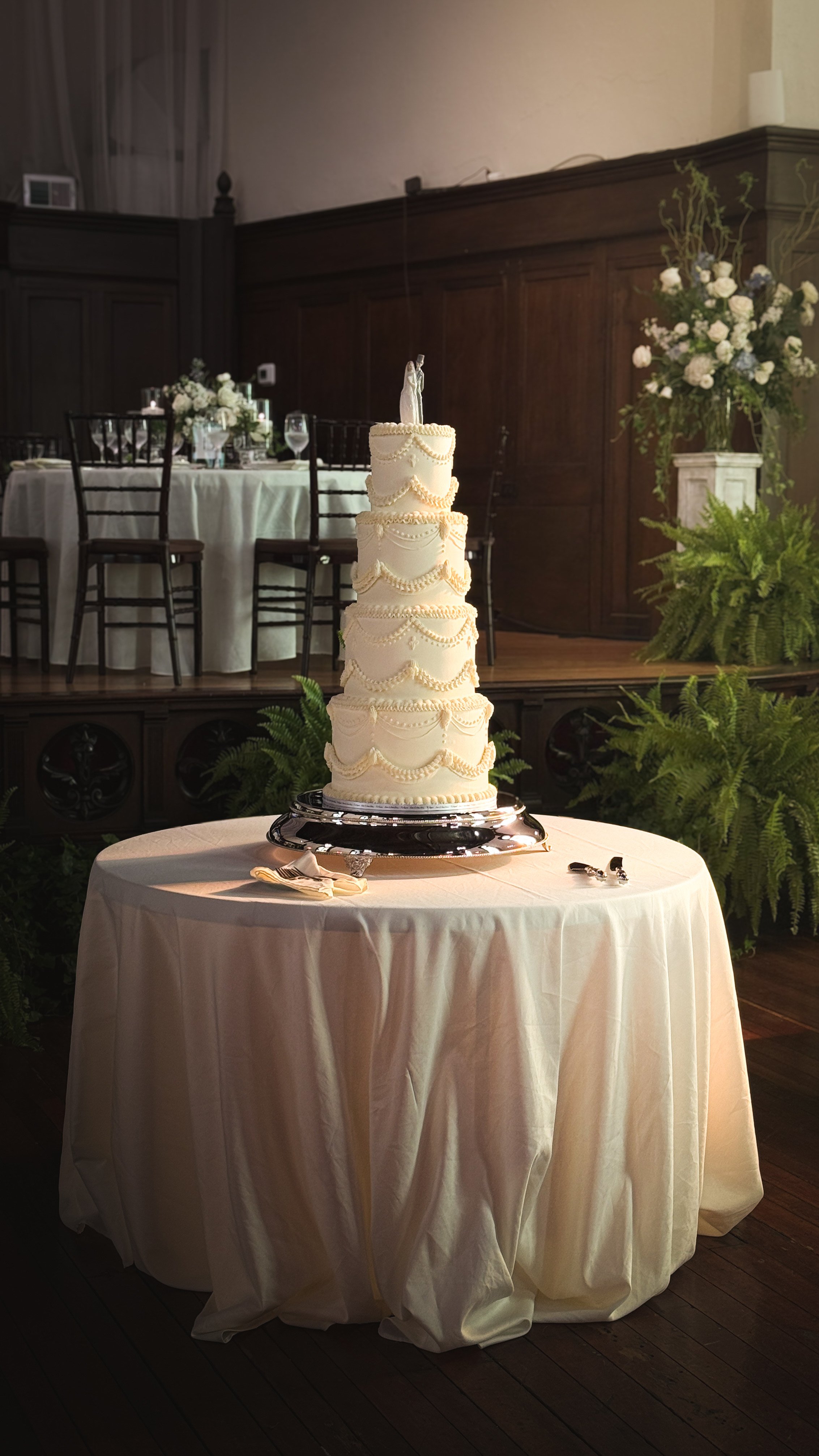 4 Tier Vintage Cake.jpeg