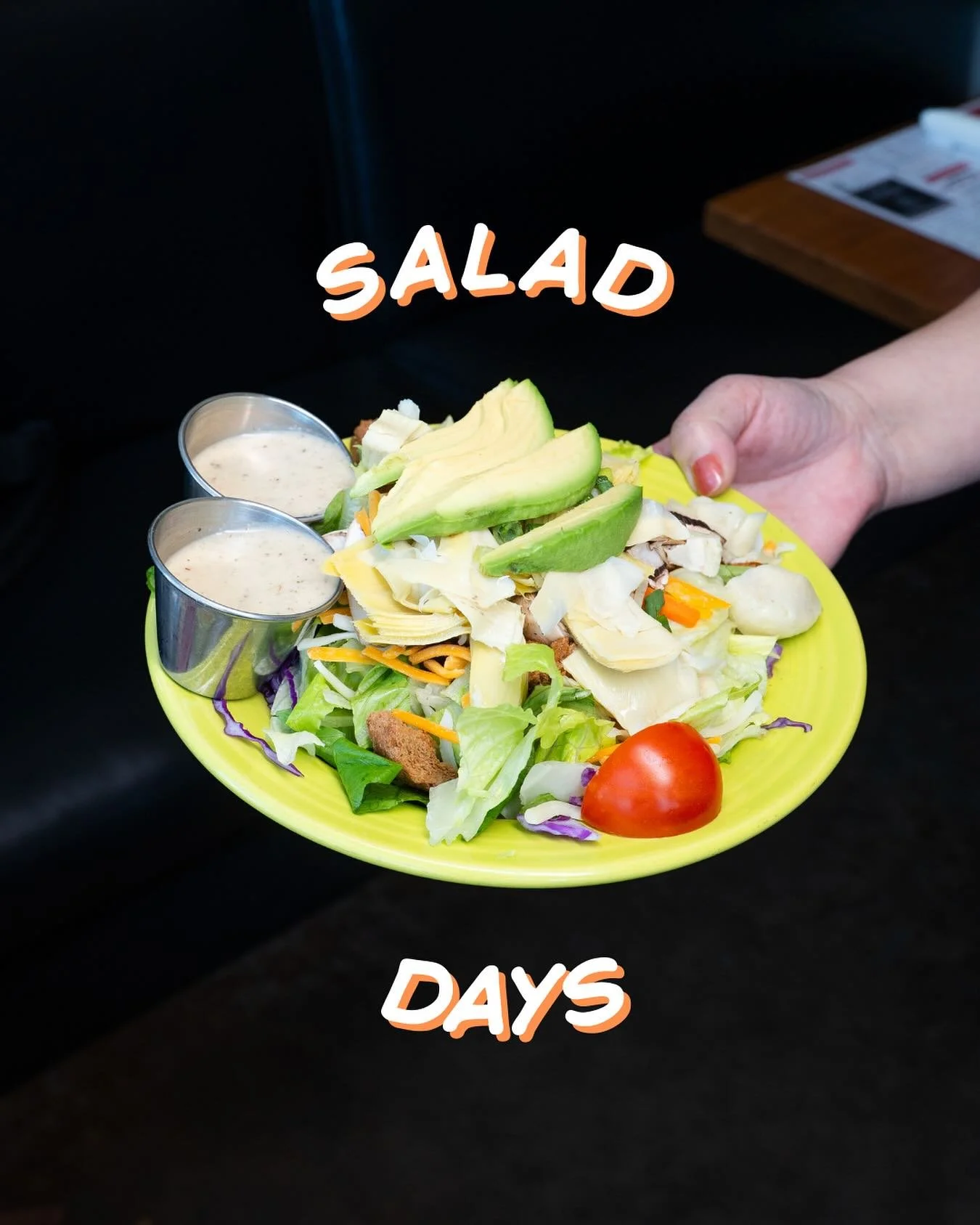 It&rsquo;s January! Hope everybody is a relishing their salad days. 🥗 pictured: &ldquo;California Salad&rdquo; - Iceberg, lettuce, carrots, red cabbage, Romain lettuce, topped with grated jack and cheddar cheese, herb, crouton, sliced mushrooms, dic