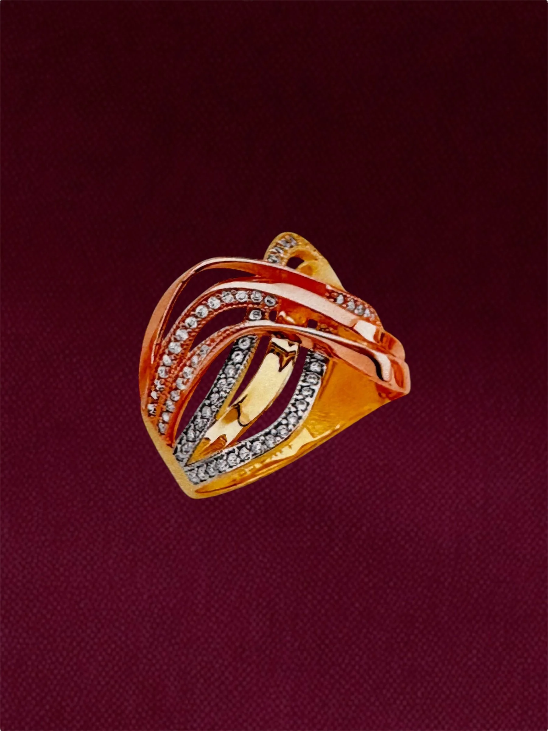 WOMENS RING