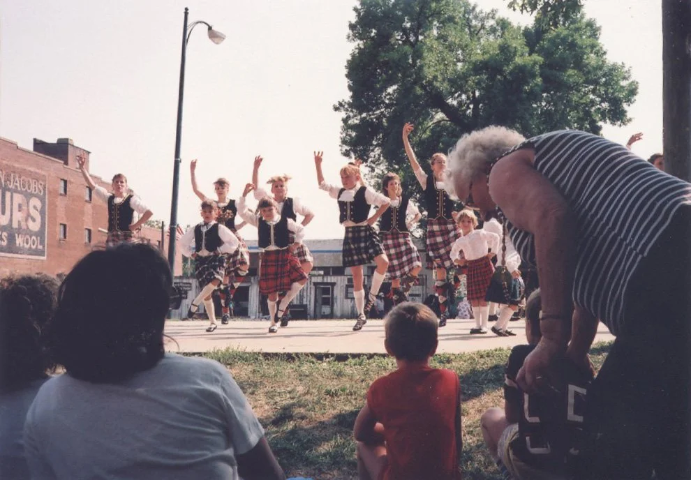 ISPD Mt Ayr. erpformance 1988.jpg