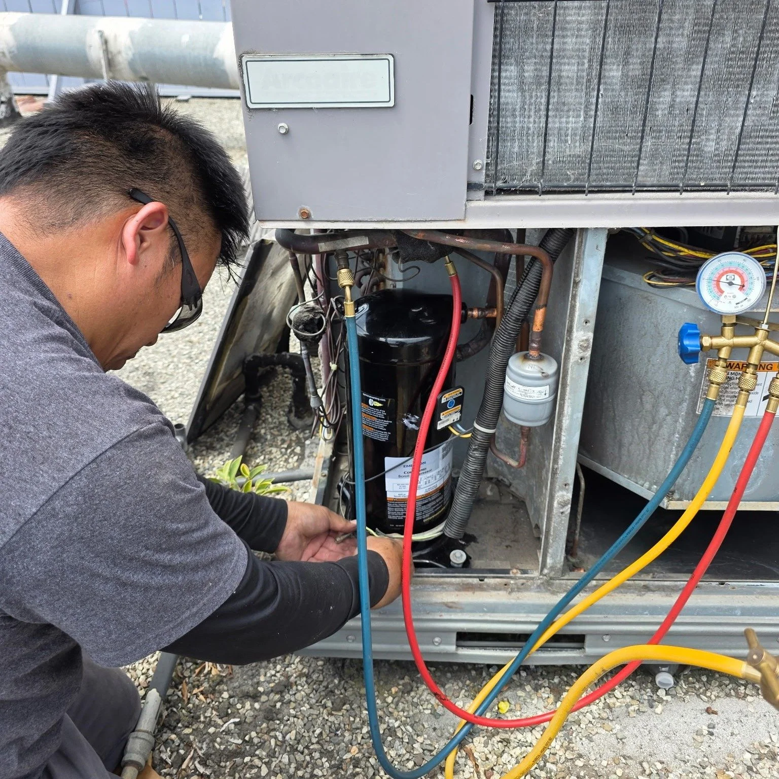 Quick fix, big impact!
Our team handled a rooftop compressor repair to get this unit back up and cooling in no time. Keeping San Diego chill is what we do best. 😎❄️

#BraggingRights #StayCoolSD #WeGotThis #SanDiegoRefrigeration #CoolTeam #commercial