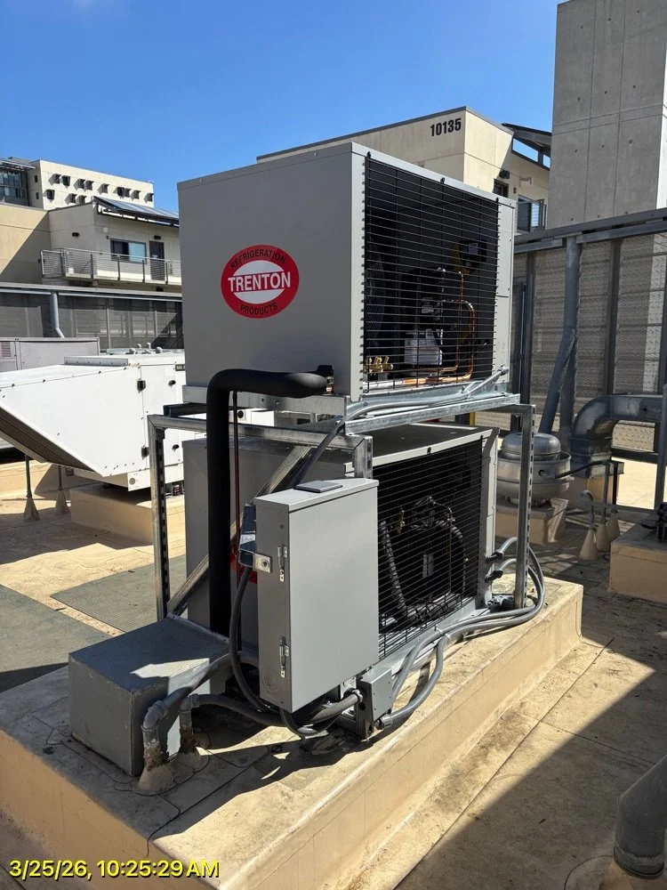 Bragging Rights 👏

Our team recently completed a rooftop refrigeration condensing unit replacement at a local university, replacing an aging system with a new high-performance unit designed for improved efficiency, reliability, and long-term operati