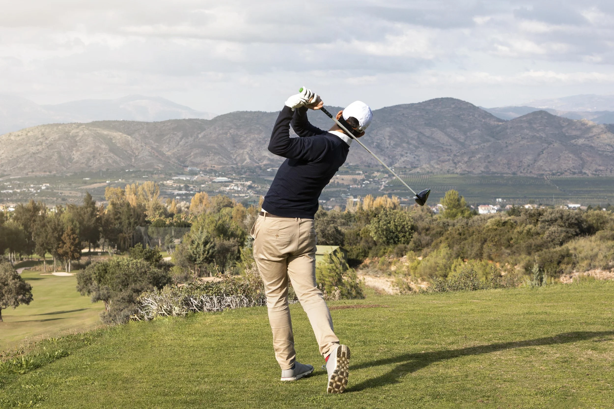 Swing Strong: How Pilates Can Transform Your Golf Game