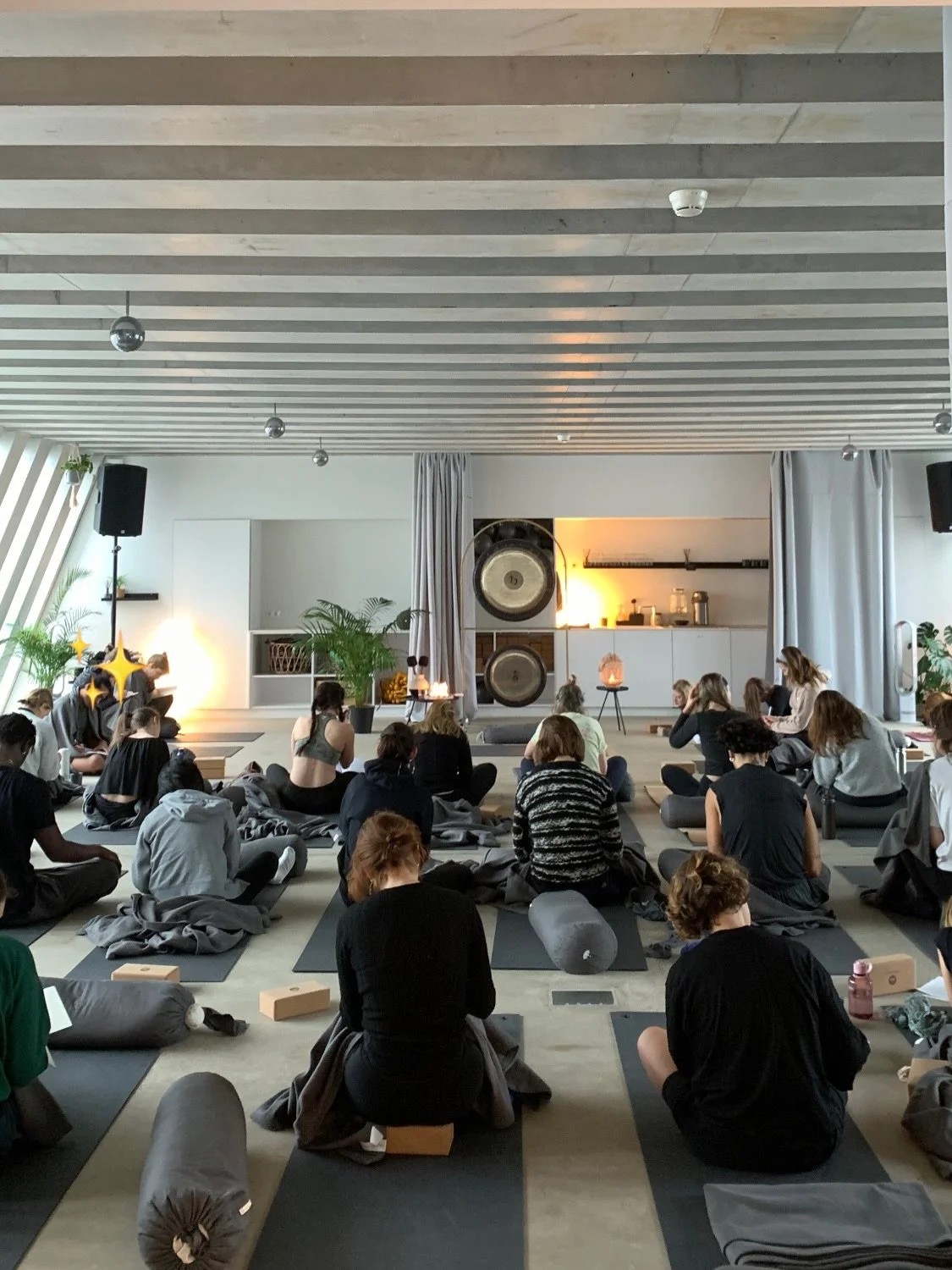 Feeling so grateful for today ☃️

My last class of the year filled me with inspiration, joy, and gratitude. Every connection reminded me how much I love reaching people&rsquo;s lives through a beautiful instrument.

It&rsquo;s always beautiful to kee