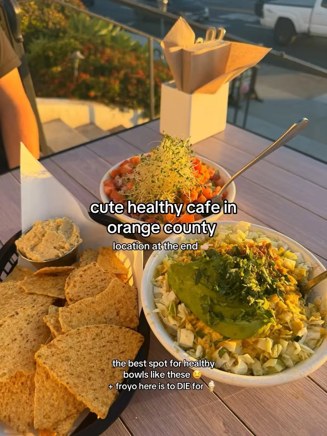 My favorite spot for a healthy bowls + frozen yogurt! 🍦💗 @activeculture 

#ocfoodie #ocfood #lagunabeachcalifornia #lagunabeach #ocfoodies