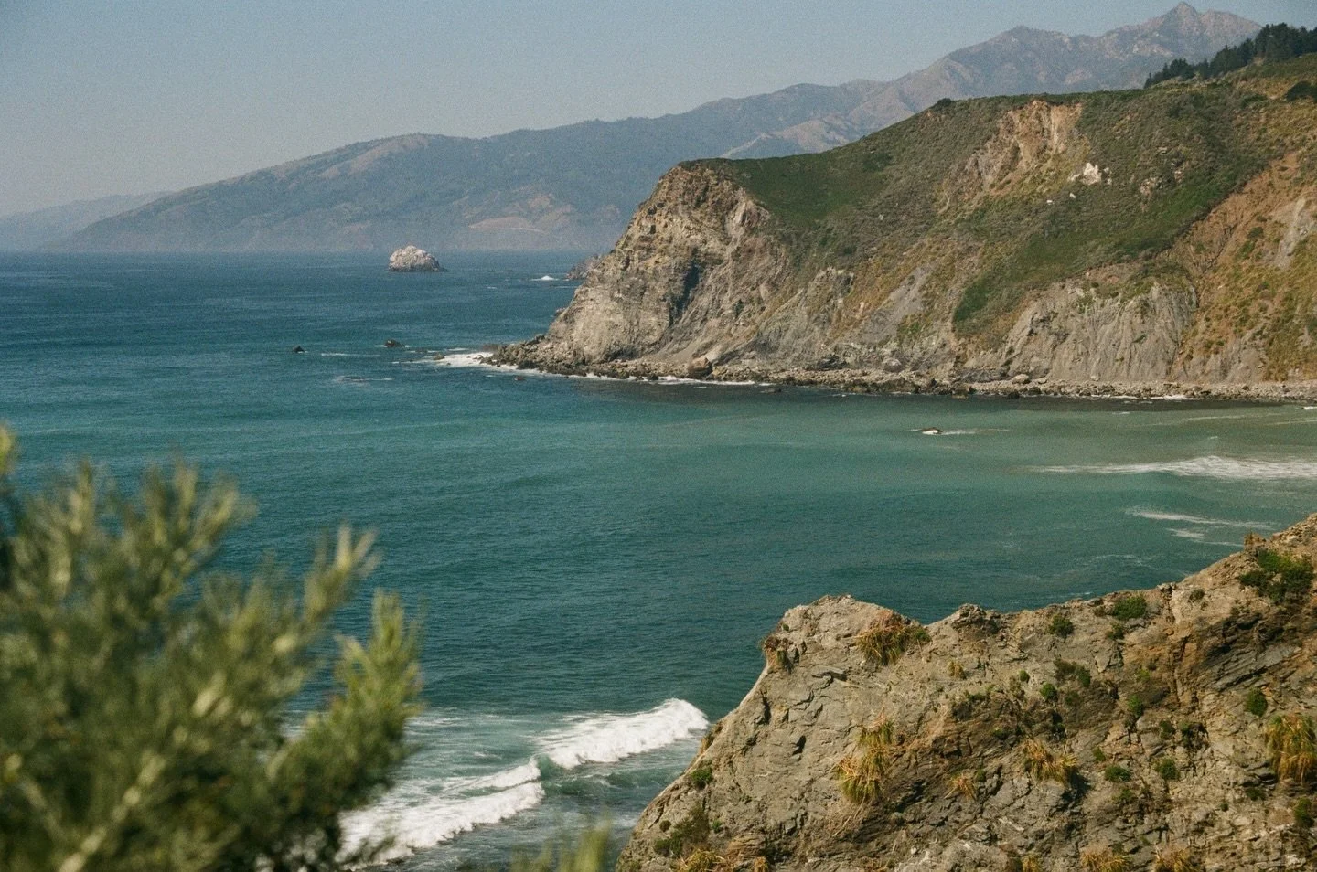 Big Sur on film - part one 🩵 Absolutely in love with the California Coast, and it&rsquo;s even better on film 🎞️ 

#bigsurcoast #bigsurcalifornia #centralcoastcalifornia #californiacoastline #californiaonfilm