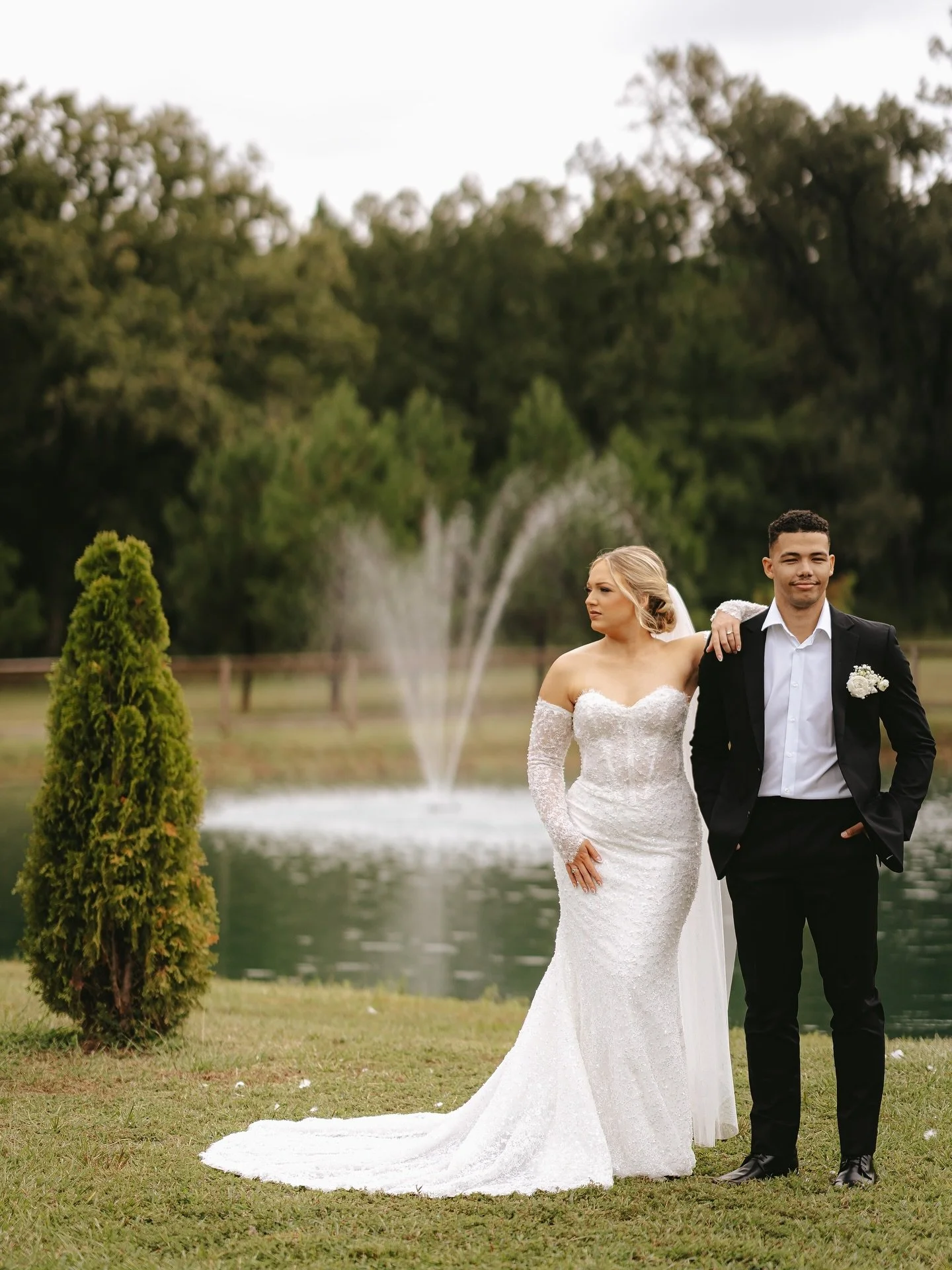 Sophe, you truly sparkled in your gown! ✨💖Cheers to our beautiful Low&rsquo;s Bride&mdash;thank you for letting us be part of your day.⁠
⁠
Photographer: @baileyburtonphoto⁠
Catering: @twosisterscateringandcafe⁠
Planner: @evergreen_designs501⁠
DJ: @c