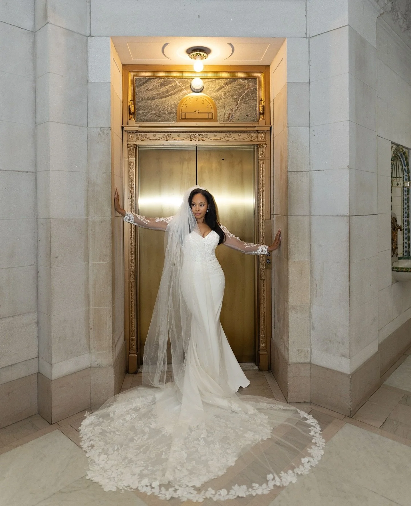 💍✨ Bride Spotlight 💍✨⁠
⁠
Wow, just wow! ✨💫 Symphonie, you are exquisite. Thank you for allowing us to share in your happiness and celebrate you at Low&rsquo;s Bridal. Congratulations to the happy couple! ⁠
⁠
Photography @noatesphoto⁠
Makeup: @muby