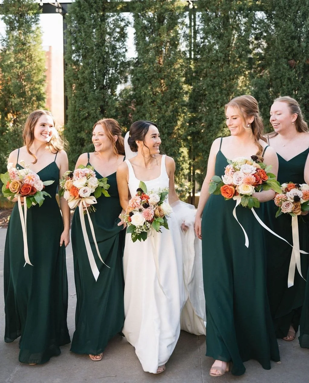 Lauren, you shine with such an easy, joyful kind of bridal glow. 🤍 Thank you for trusting us and for being a Low&rsquo;s Bride&mdash;it&rsquo;s an honor to be part of your day. ✨⁠
⁠
photo: @emilyrossphoto