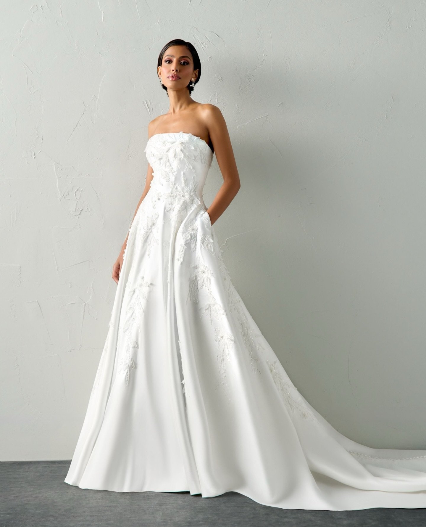 These stunning new arrivals have officially hit the floor ✨⁠
⁠
We are seeing a major moment for basque waistlines and sculptural satin silhouettes that feel very editorial and sophisticated. From the ethereal florals and sleek dropped waist looks, th