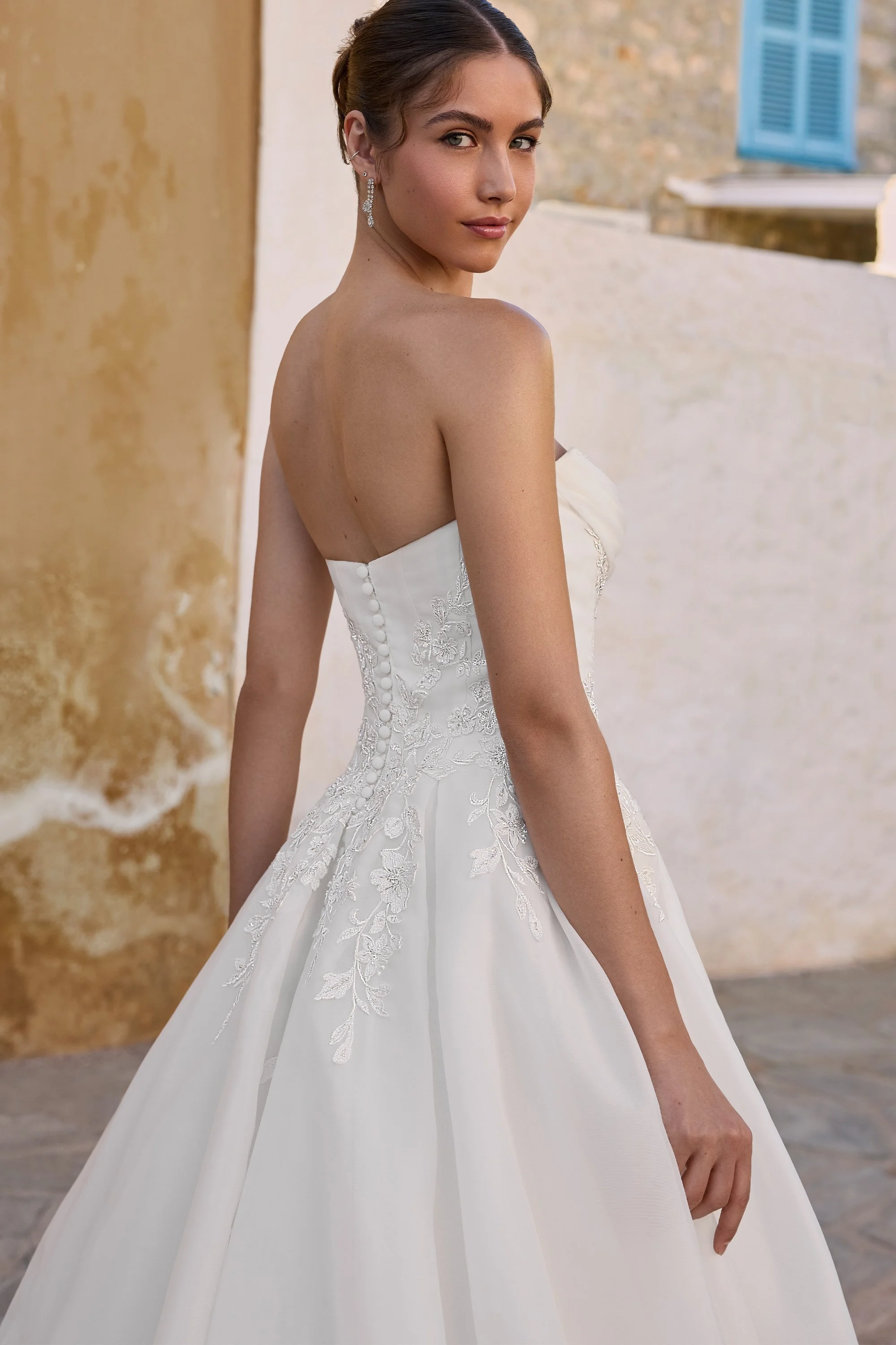 Lace Detailed bodice by Mon Cheri
