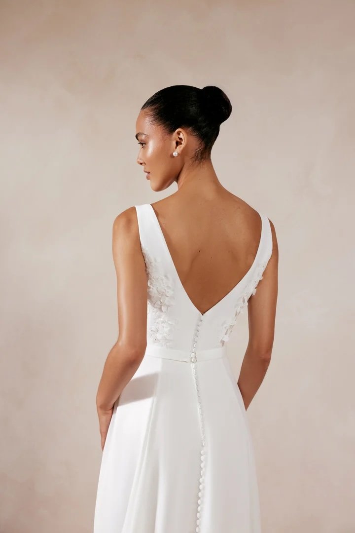 V-Back Chiffon by Justin Alexander