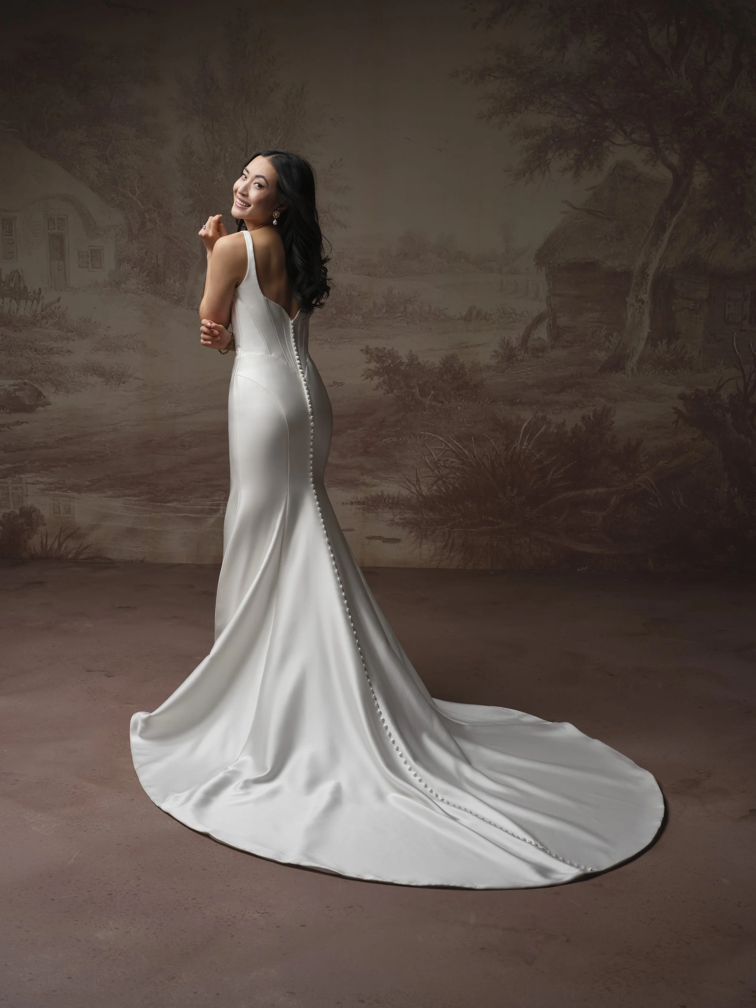 Maggie-Sottero-Melissa-Marie-Fit-and-Flare-Wedding-Dress-F6MS030A01-Alt55-IV002-uncropped.jpg
