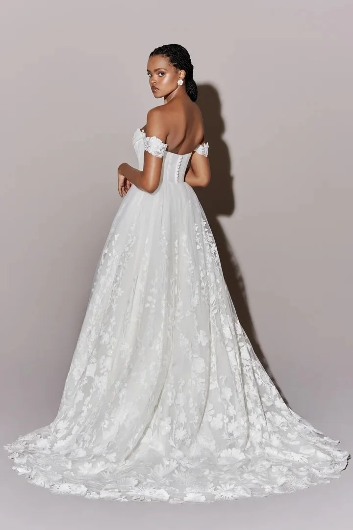 Tulle and Lace Wedding Dress