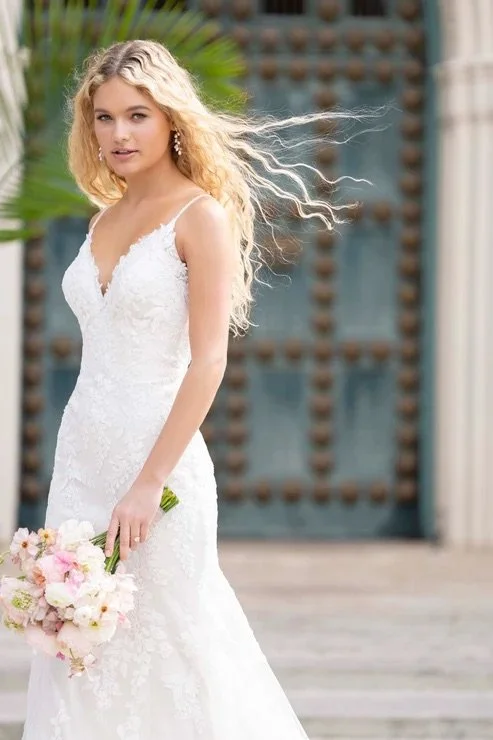 Fitted Lace Wedding Dress