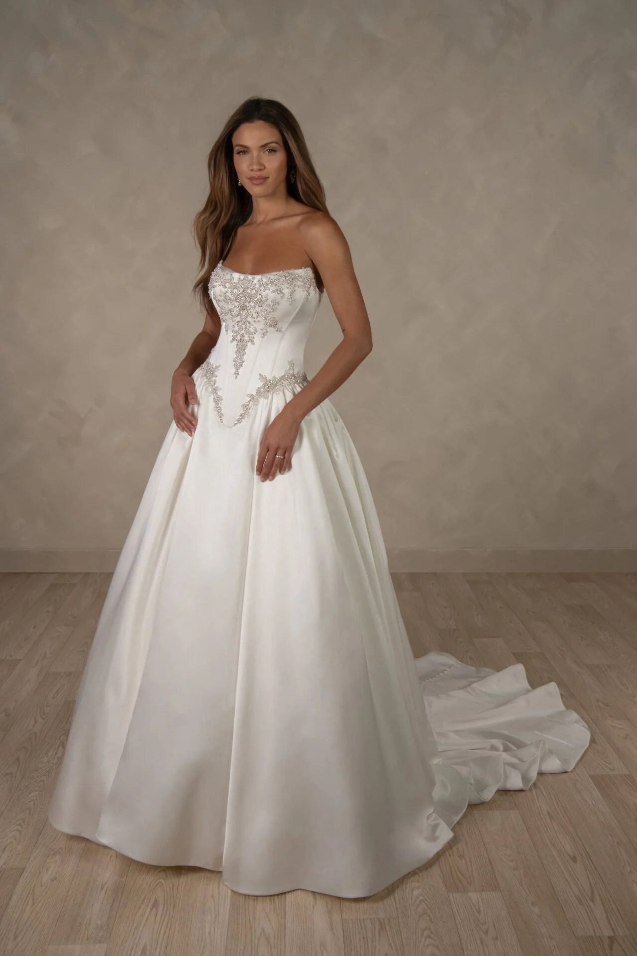 D4637-S26-CAT-ESS-03-1280x1920.jpg