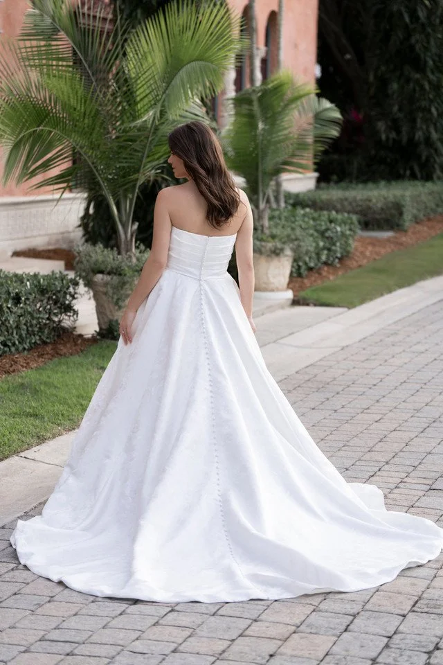 Strapless Mikado aline