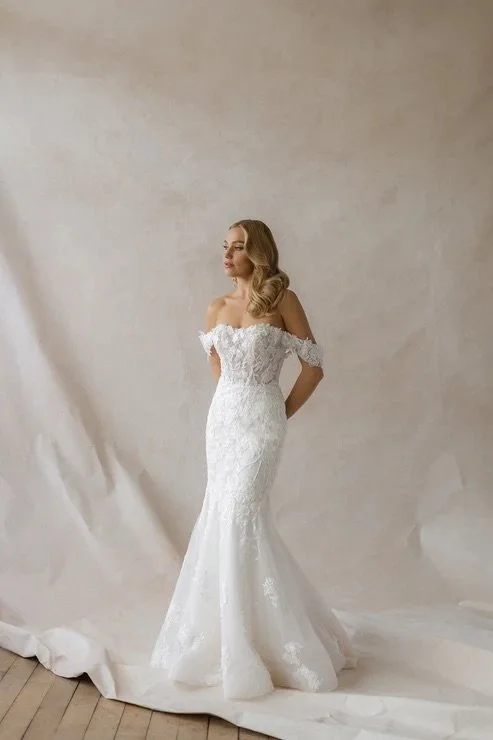 Fitted Lace Wedding Dress