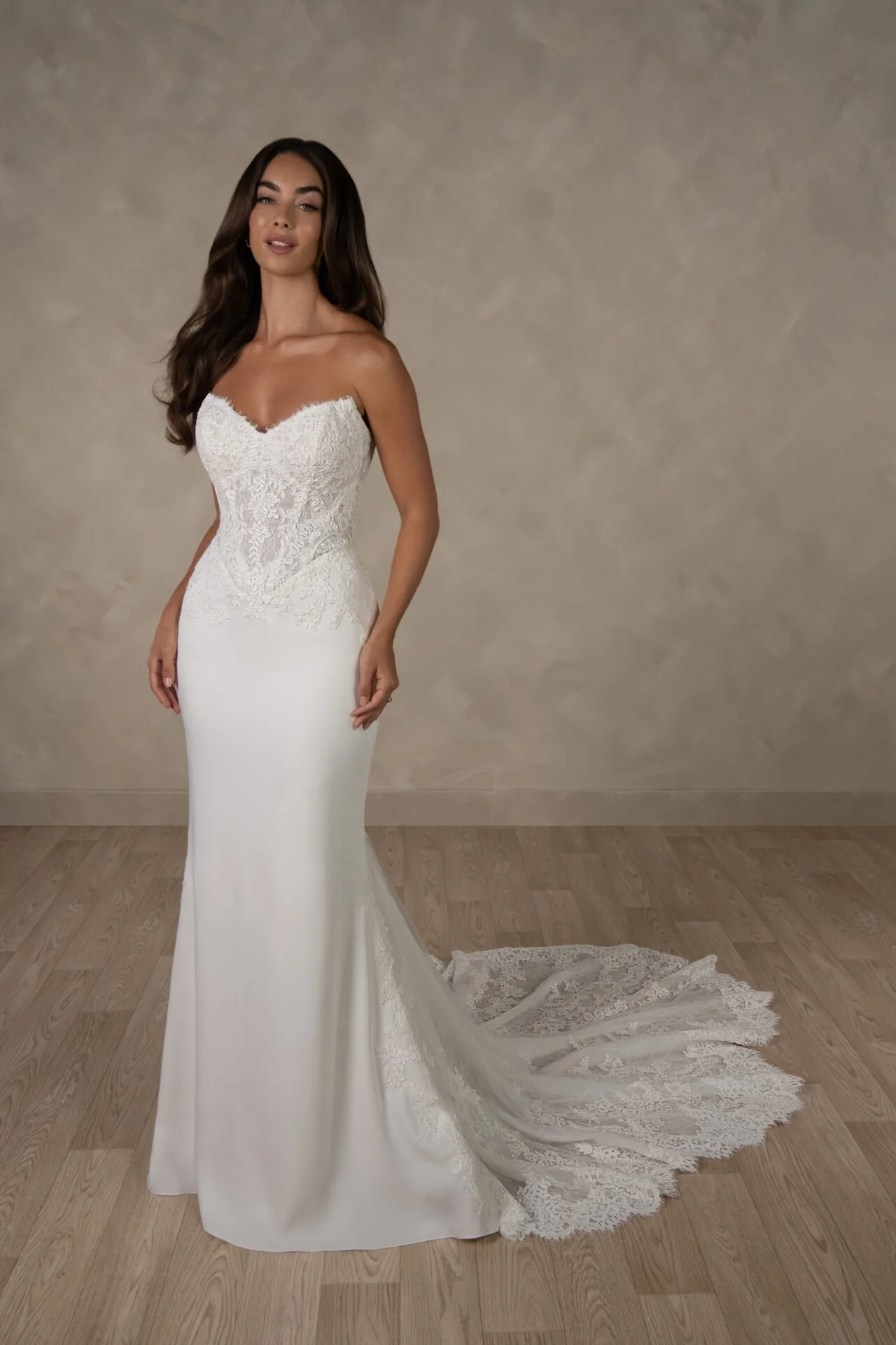D4621-S26-CAT-ESS-03-1280x1920.jpg