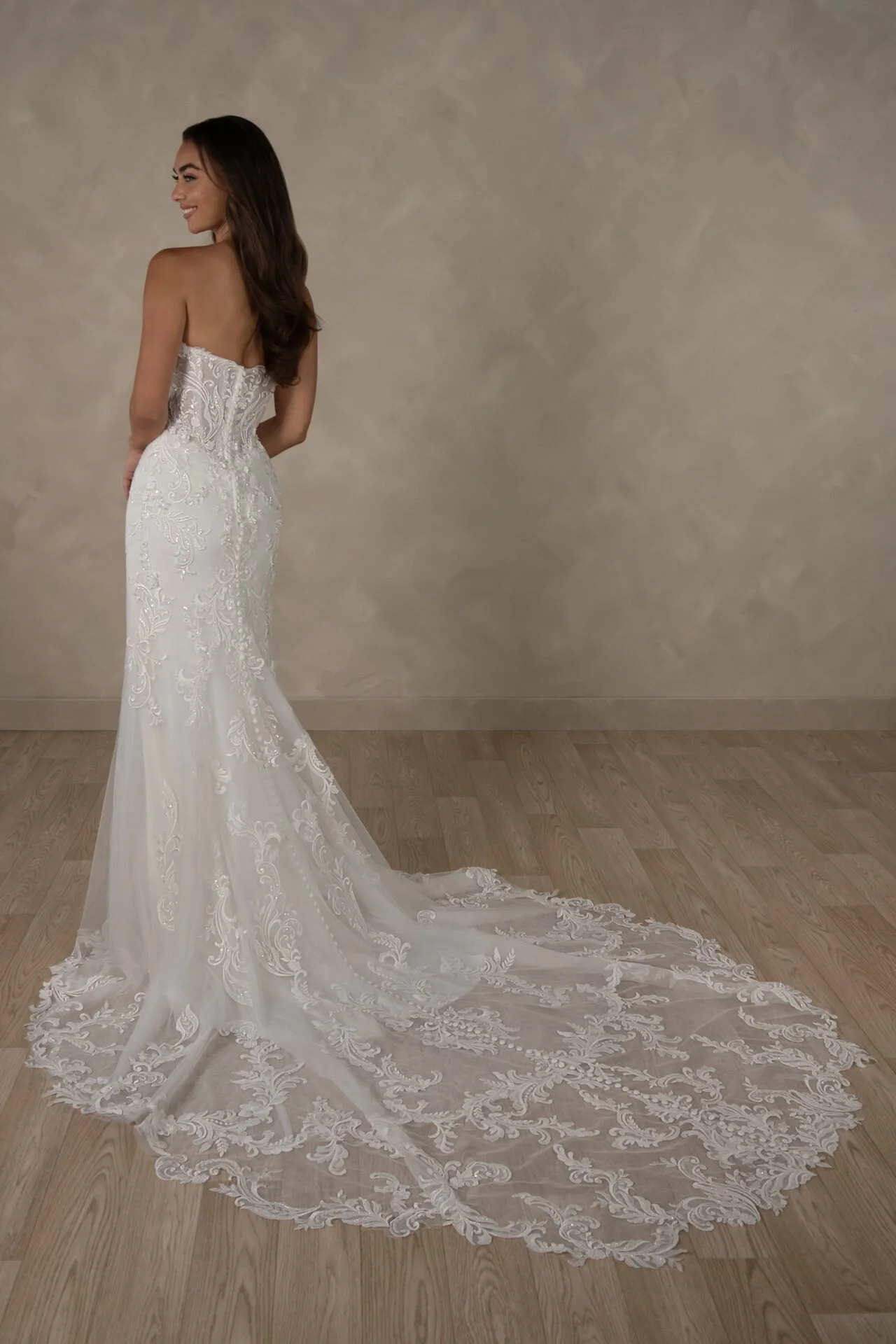 D4625-S26-CAT-ESS-02-1280x1920.jpg