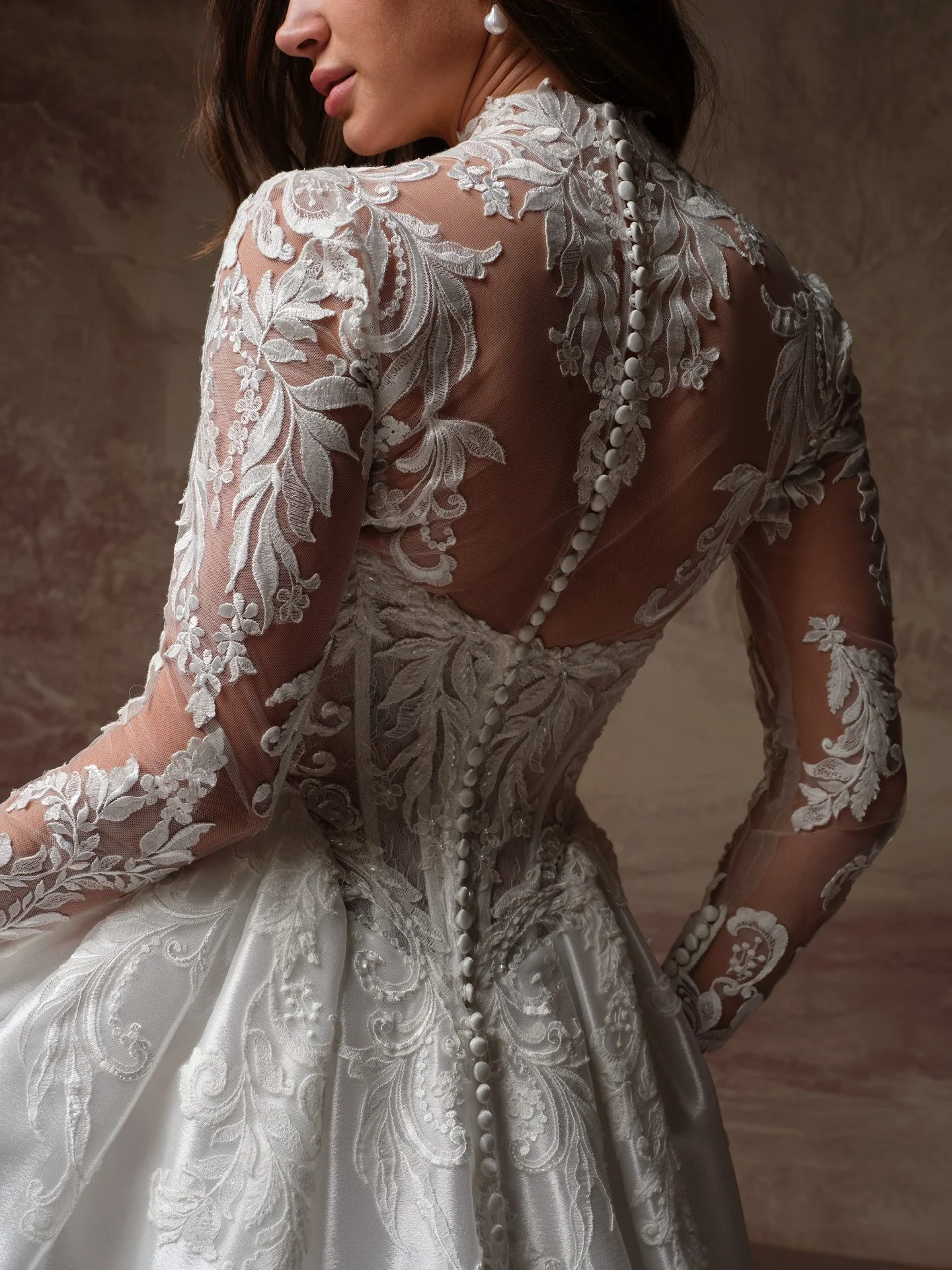 Maggie-Sottero-Dahlia-Ballgown-Wedding-Dress-F6MS049A01-Alt53-DW002 (1).jpg